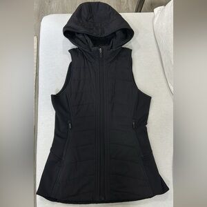 Lululemon vest with detachable hood
